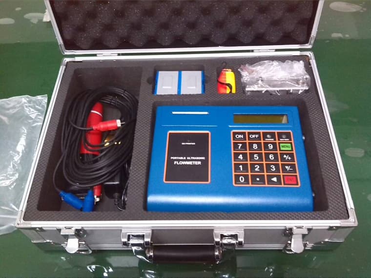 TUF 2000P portable ultrasonic flow meter